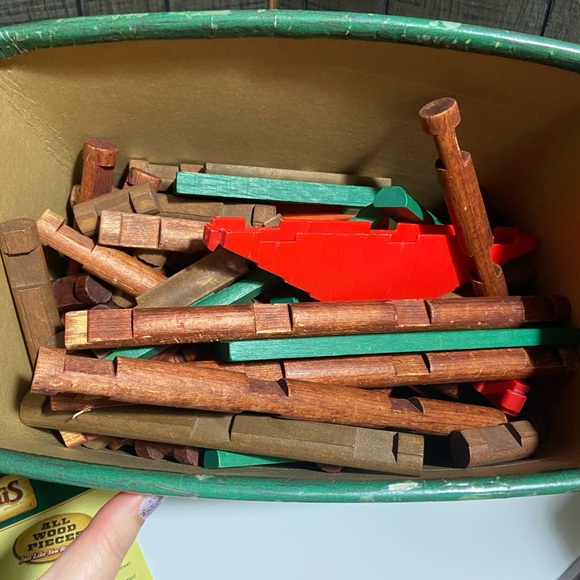 Vintage Lincoln Log General Store building toy - Picture 2 of 3